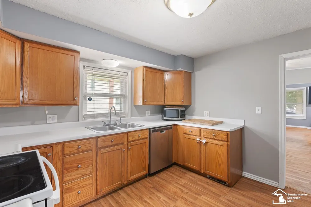 212 Thompson Street Jackson City, MI 49202