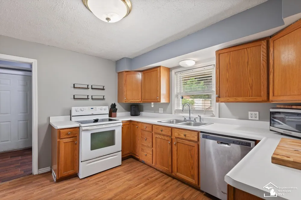 212 Thompson Street Jackson City, MI 49202