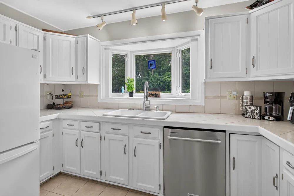 3125 Fawn Lane Blackman Charter Township, MI 49201