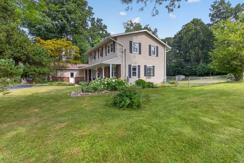 3125 Fawn Lane Blackman Charter Township, MI 49201