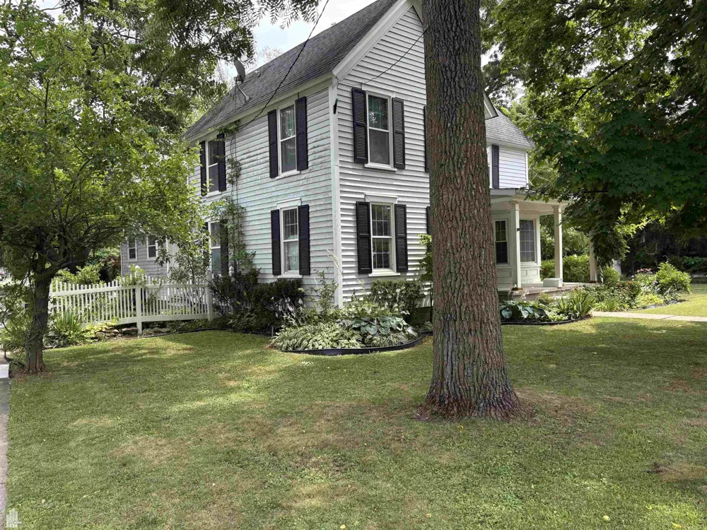 144 Washington Lake Orion Village, MI 48362