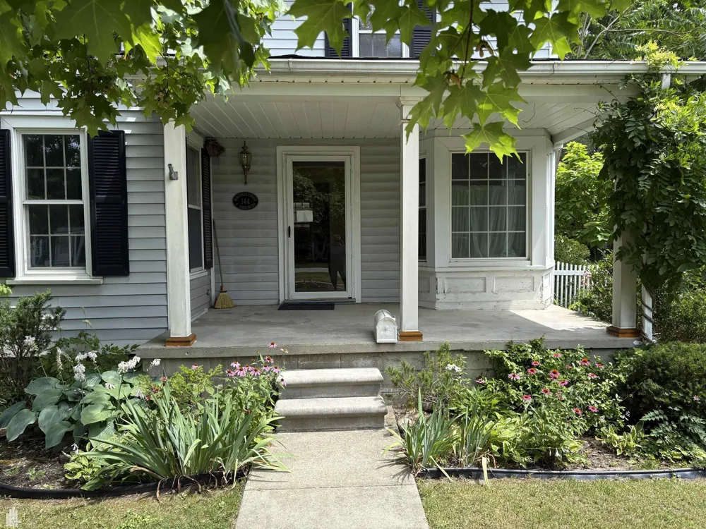 144 Washington Lake Orion Village, MI 48362