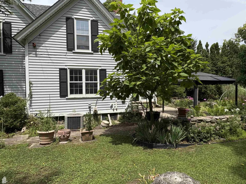 144 Washington Lake Orion Village, MI 48362