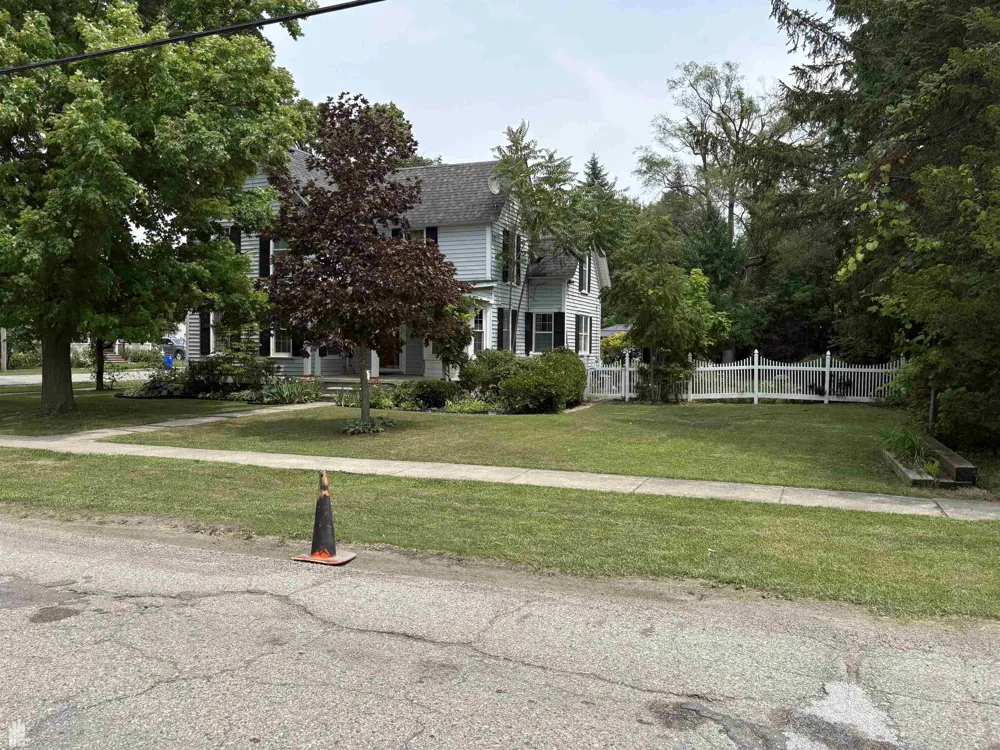 144 Washington Lake Orion Village, MI 48362
