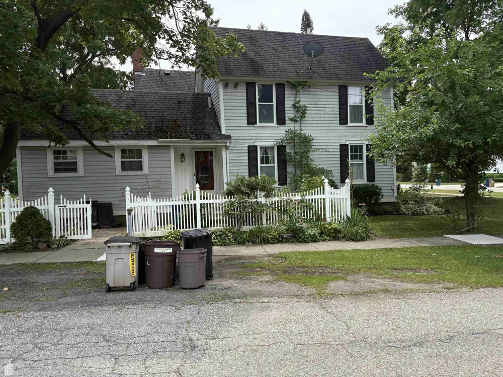 144 Washington Lake Orion Village, MI 48362