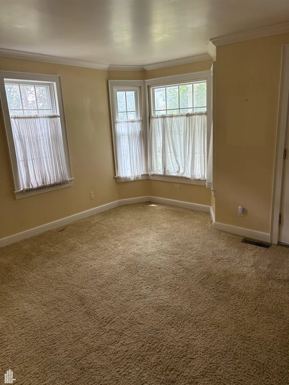 144 Washington Lake Orion Village, MI 48362