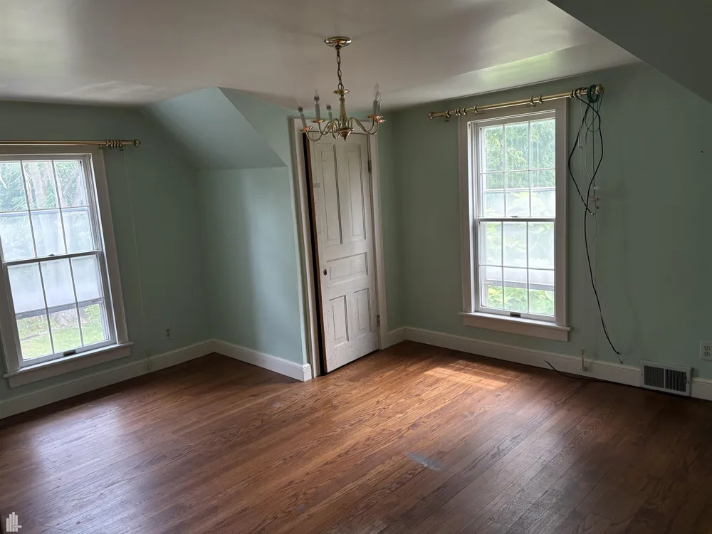 144 Washington Lake Orion Village, MI 48362