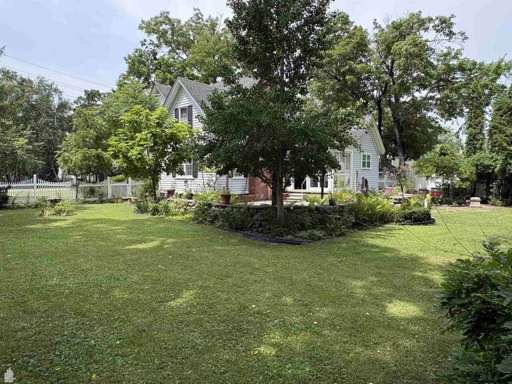 144 Washington Lake Orion Village, MI 48362
