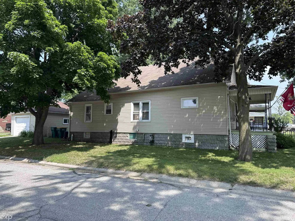 2417 Division Street Port Huron Charter Township, MI 48060