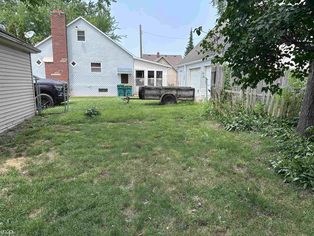 2417 Division Street Port Huron Charter Township, MI 48060