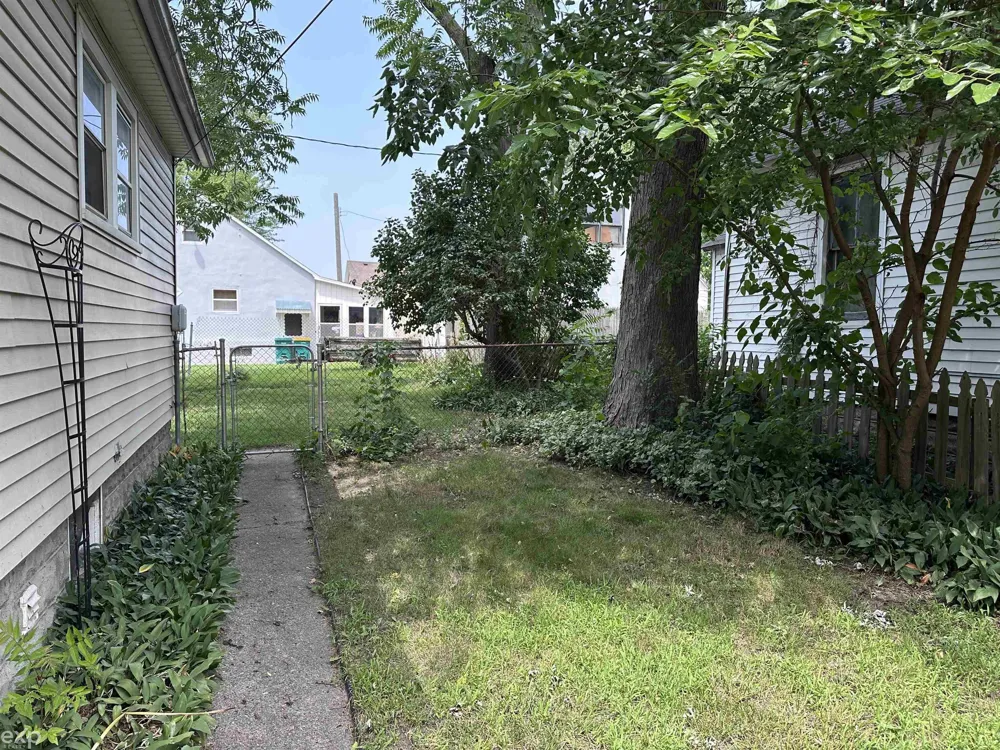 2417 Division Street Port Huron Charter Township, MI 48060