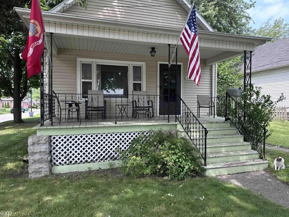 2417 Division Street Port Huron Charter Township, MI 48060