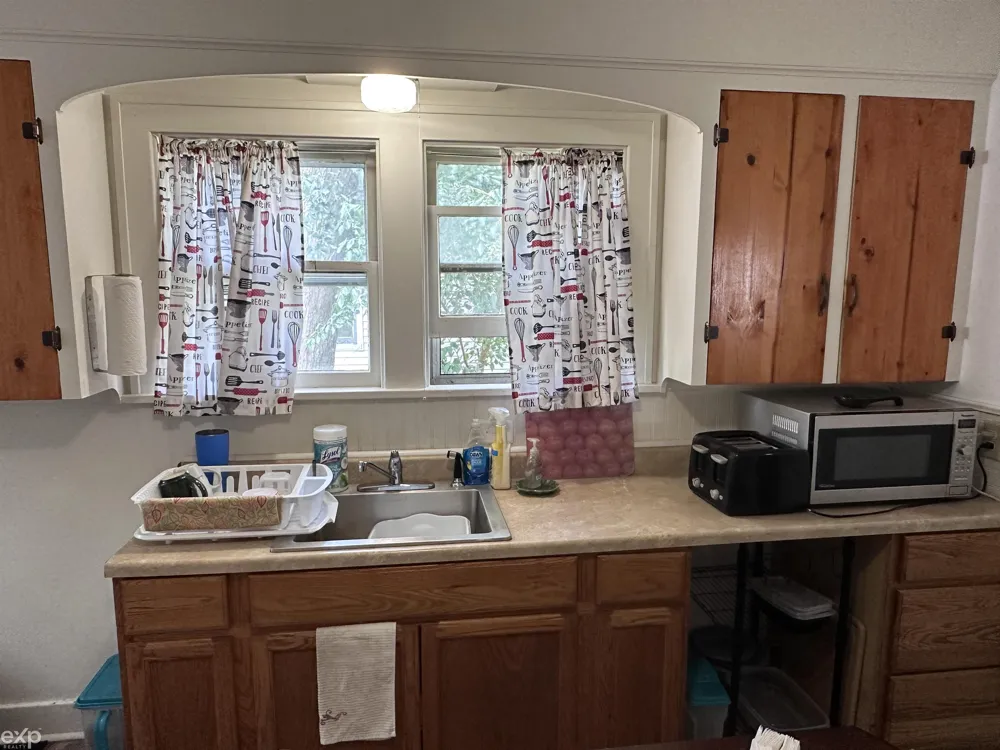 2417 Division Street Port Huron Charter Township, MI 48060