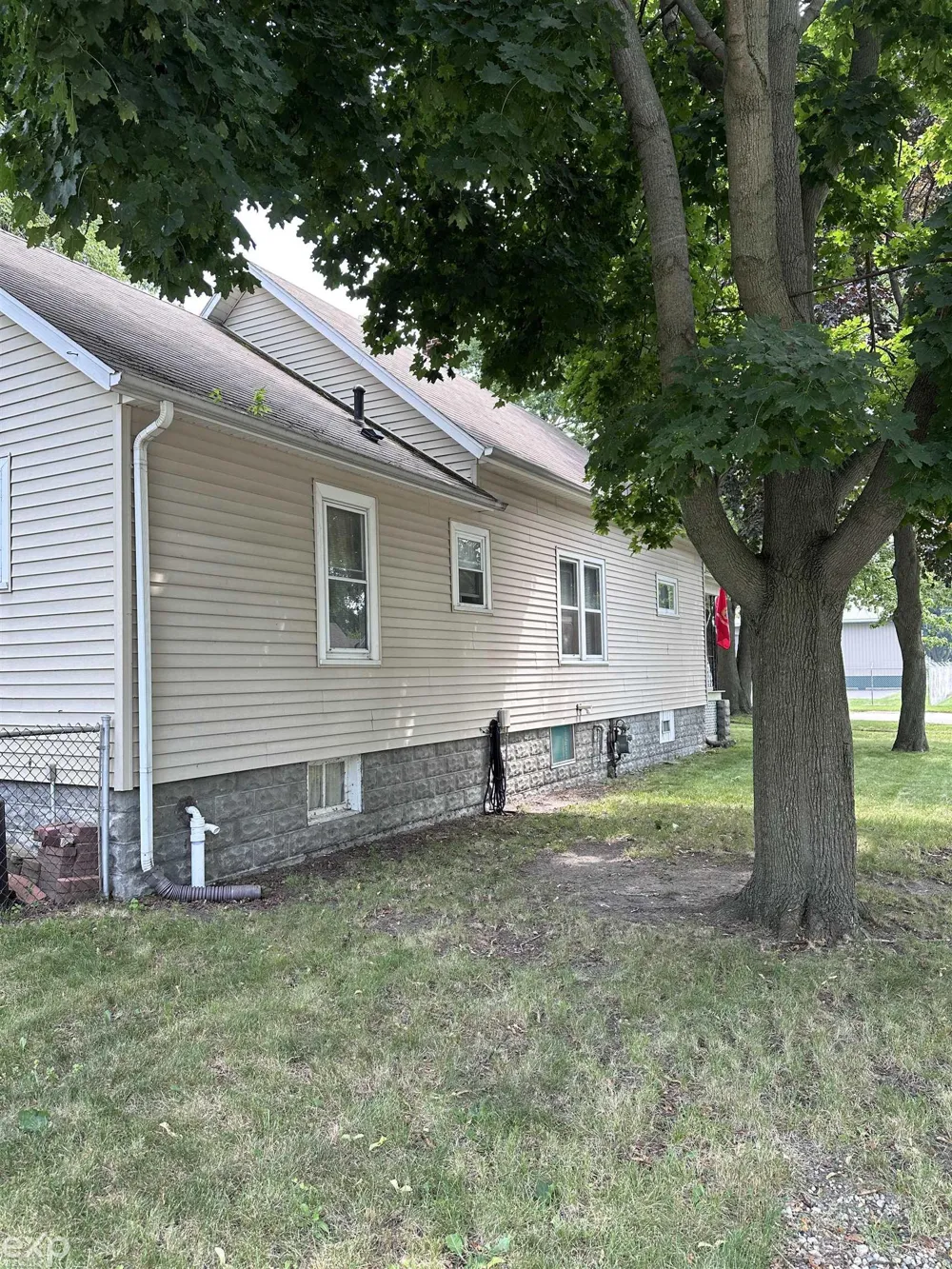 2417 Division Street Port Huron Charter Township, MI 48060