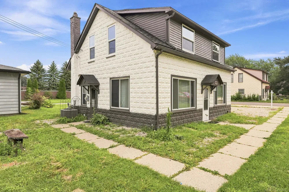 47561 Forton st Street Chesterfield Township, MI 48047