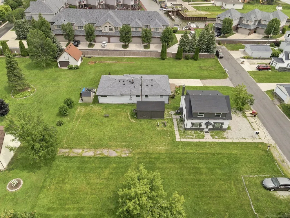 47561 Forton st Street Chesterfield Township, MI 48047