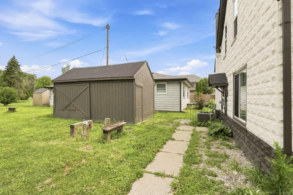 47561 Forton st Street Chesterfield Township, MI 48047