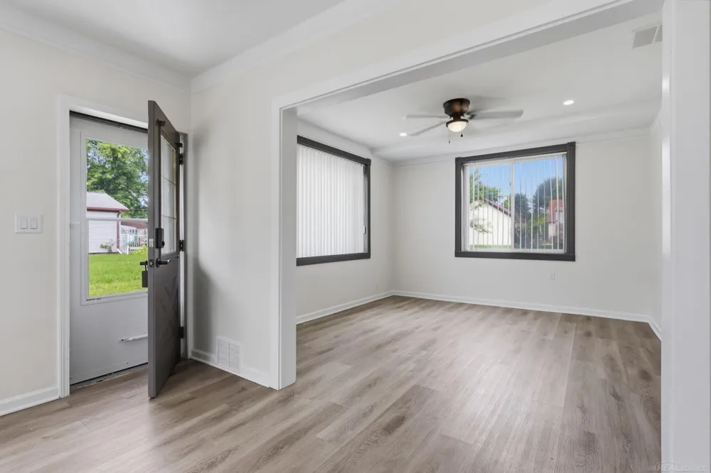47561 Forton st Street Chesterfield Township, MI 48047