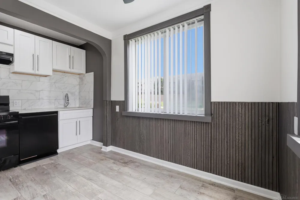 47561 Forton st Street Chesterfield Township, MI 48047