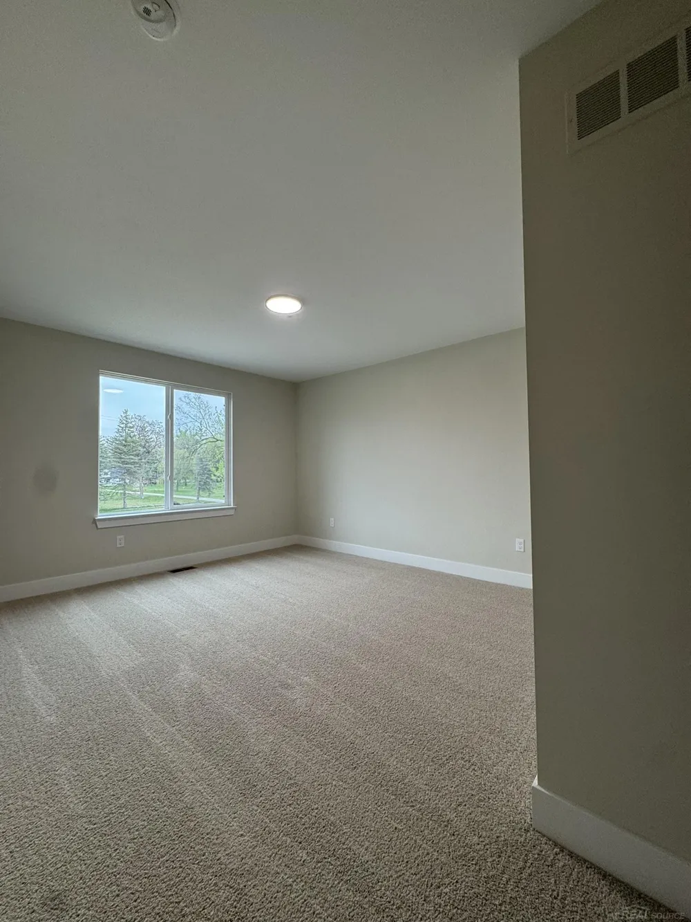 37183 Curwood Drive Sterling Heights City, MI 48310