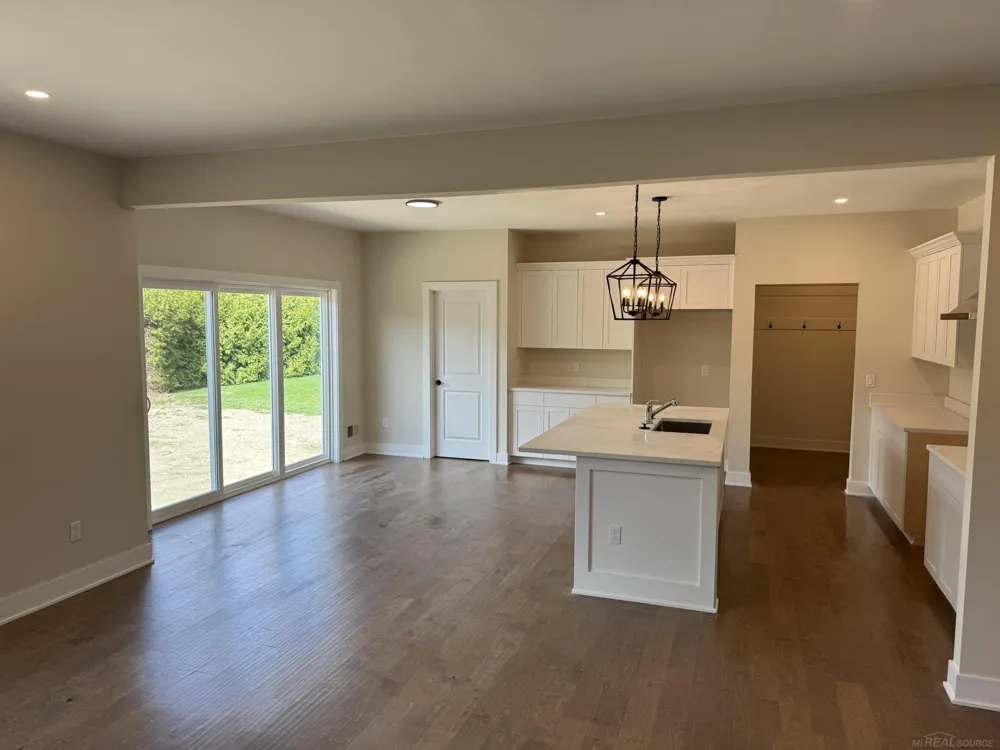 37183 Curwood Drive Sterling Heights City, MI 48310