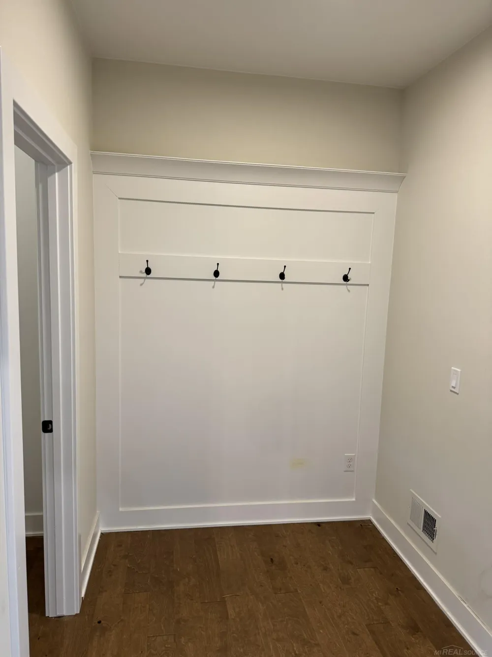 37183 Curwood Drive Sterling Heights City, MI 48310