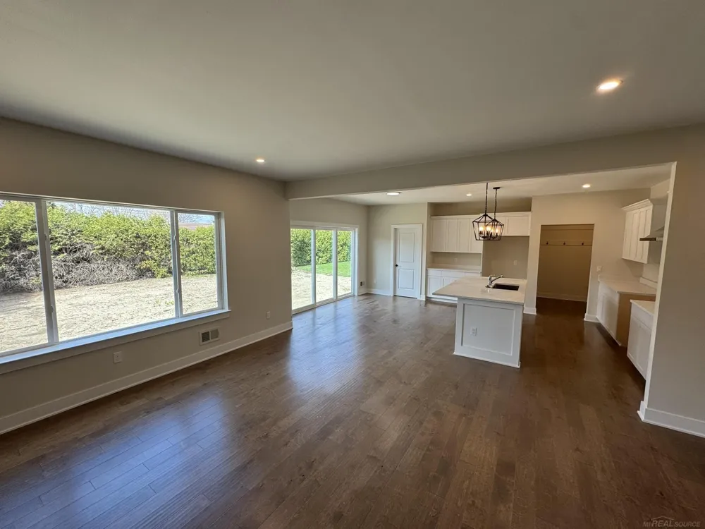 37183 Curwood Drive Sterling Heights City, MI 48310