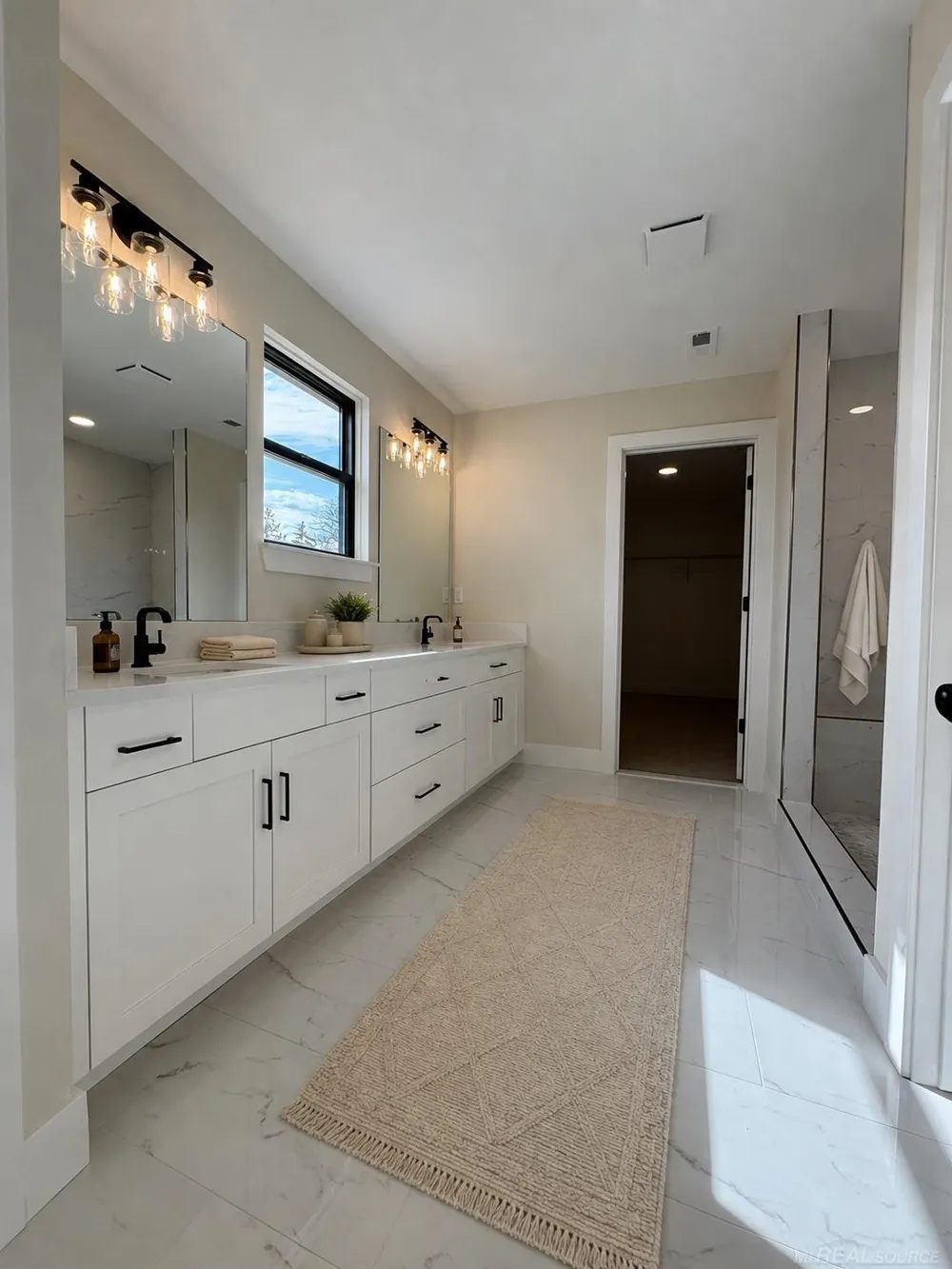 37183 Curwood Drive Sterling Heights City, MI 48310