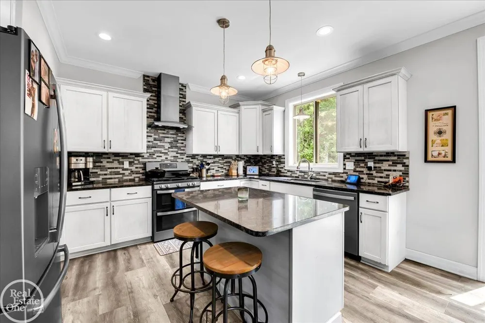 5134 Ivy Lane China Township, MI 48054