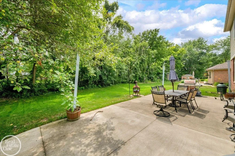 5134 Ivy Lane China Township, MI 48054
