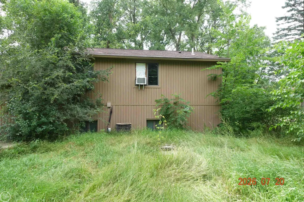 150 FRANCIS LANE Ortonville Village, MI 48462