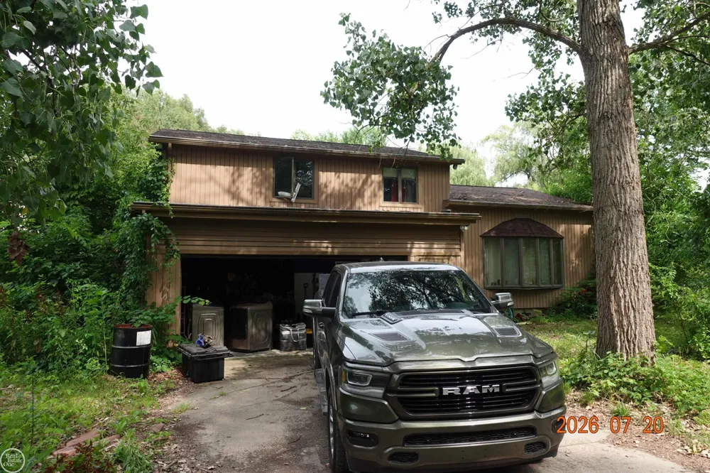 150 FRANCIS LANE Ortonville Village, MI 48462