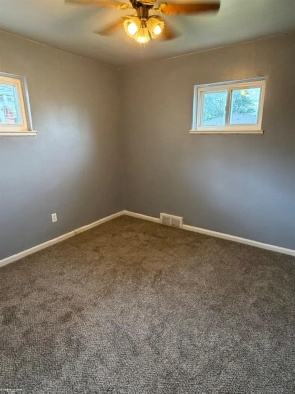 26125 Huntington Drive Roseville City, MI 48066