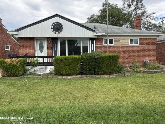 26125 Huntington Drive Roseville City, MI 48066
