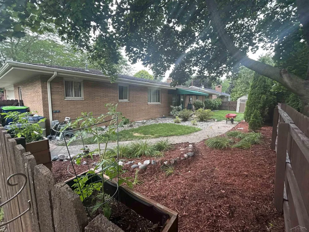 740 Wilson Avenue Saginaw Charter Township, MI 48638