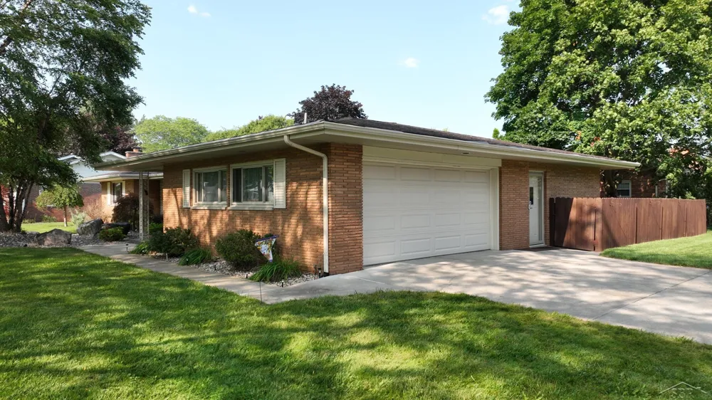 740 Wilson Avenue Saginaw Charter Township, MI 48638