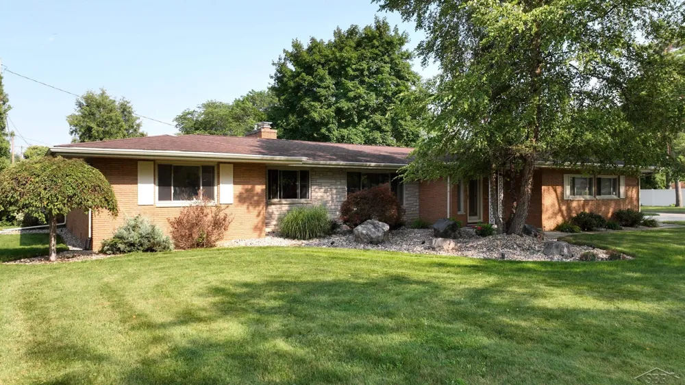 740 Wilson Avenue Saginaw Charter Township, MI 48638