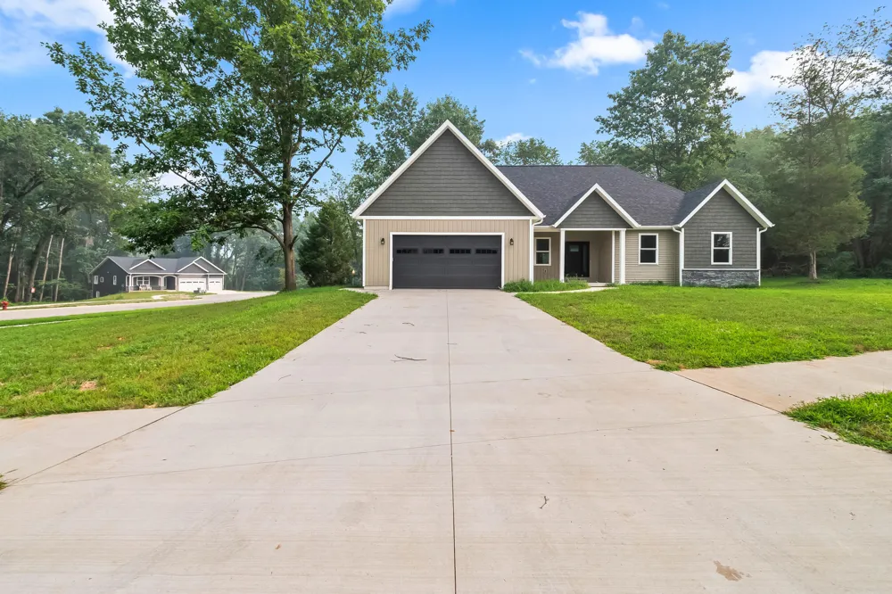64 Arapaho Trail Coldwater City, MI 49036