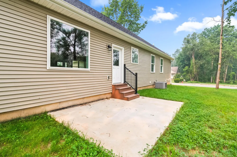 64 Arapaho Trail Coldwater City, MI 49036