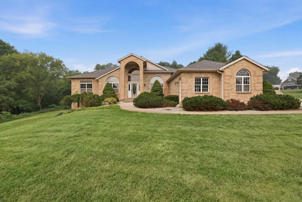 460 Buckshot Drive SW Georgetown Charter Township, MI 49418