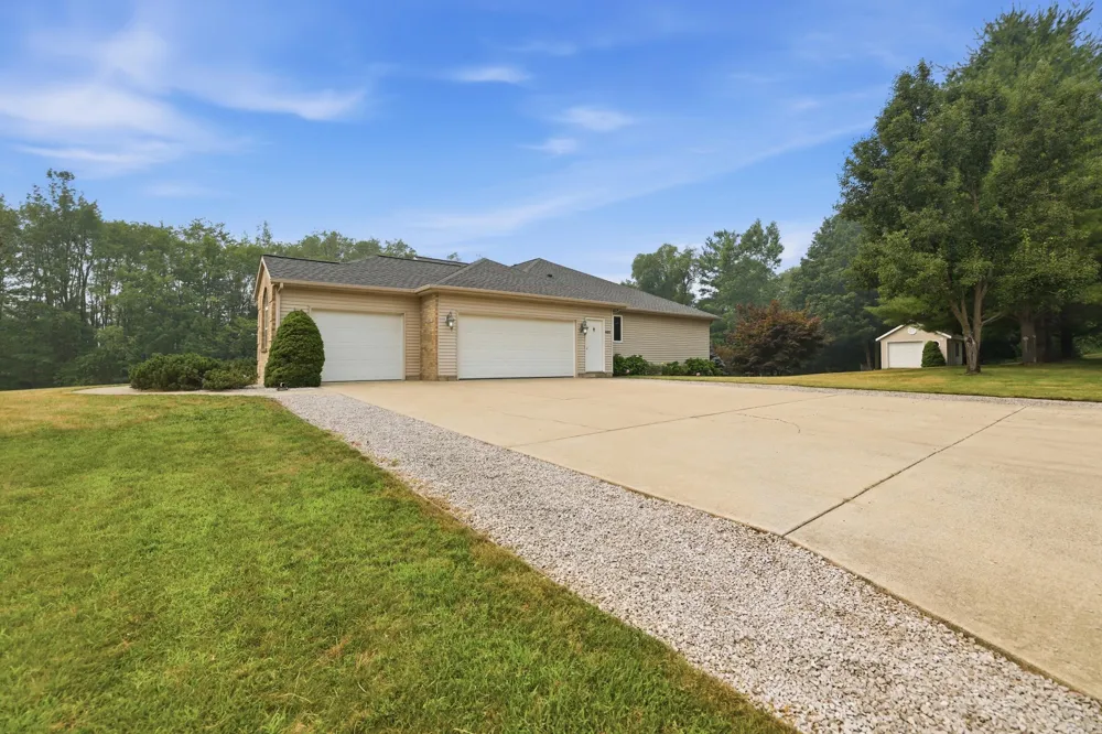 460 Buckshot Drive SW Georgetown Charter Township, MI 49418
