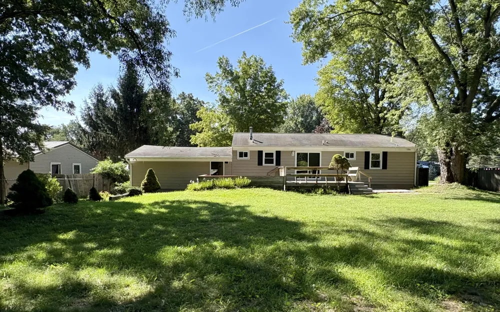 11141 Woodbushe Drive SE Lowell Charter Township, MI 49331