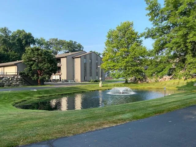 3 Hiawatha Cove Trail #2 Battle Creek City, MI 49015