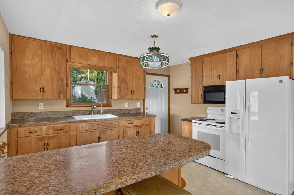 6695 Paradise Park Drive Boston Township, MI 48881