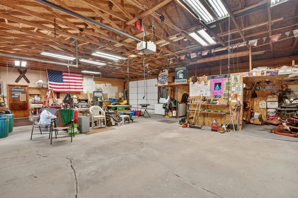 6695 Paradise Park Drive Boston Township, MI 48881