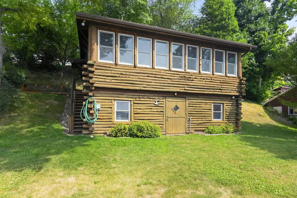 6695 Paradise Park Drive Boston Township, MI 48881