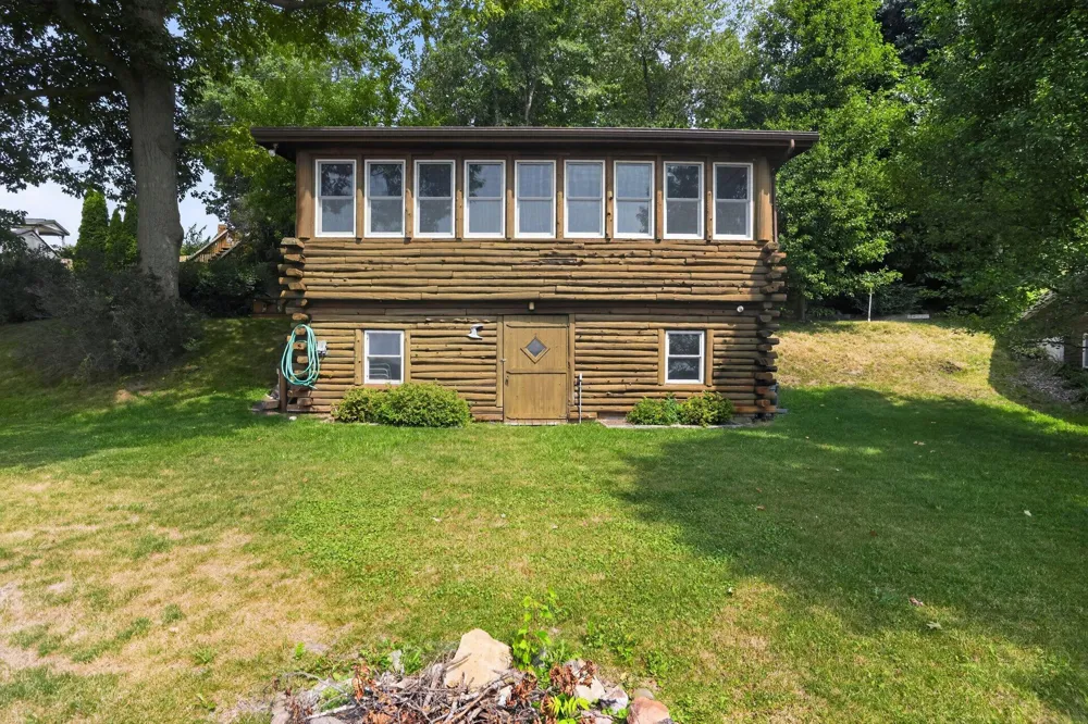 6695 Paradise Park Drive Boston Township, MI 48881