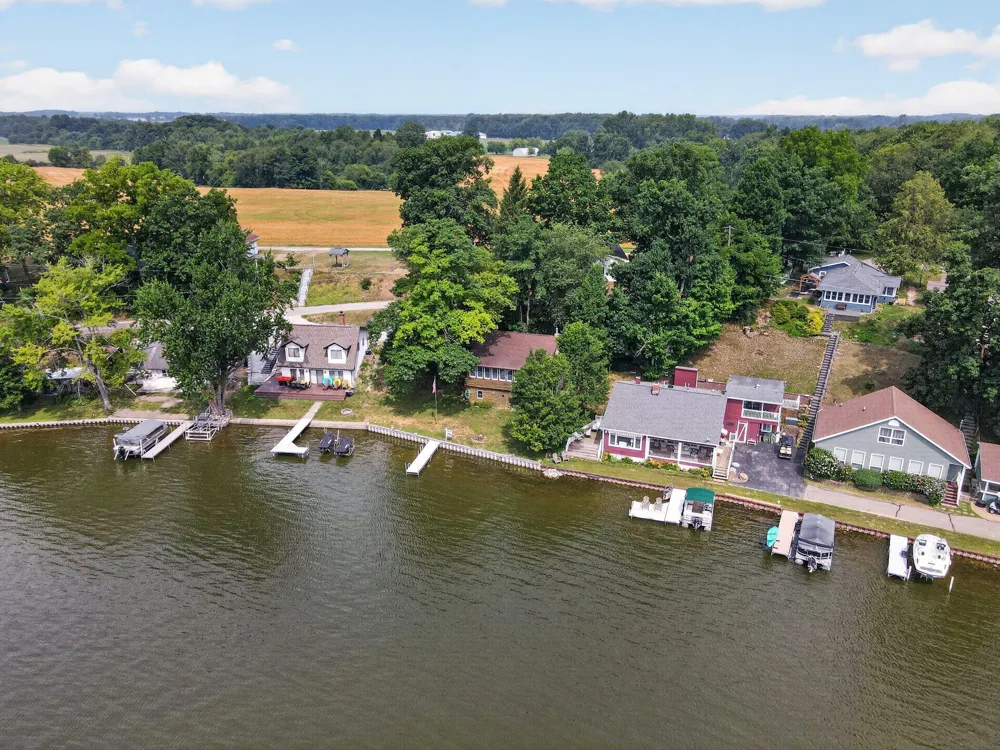 6695 Paradise Park Drive Boston Township, MI 48881