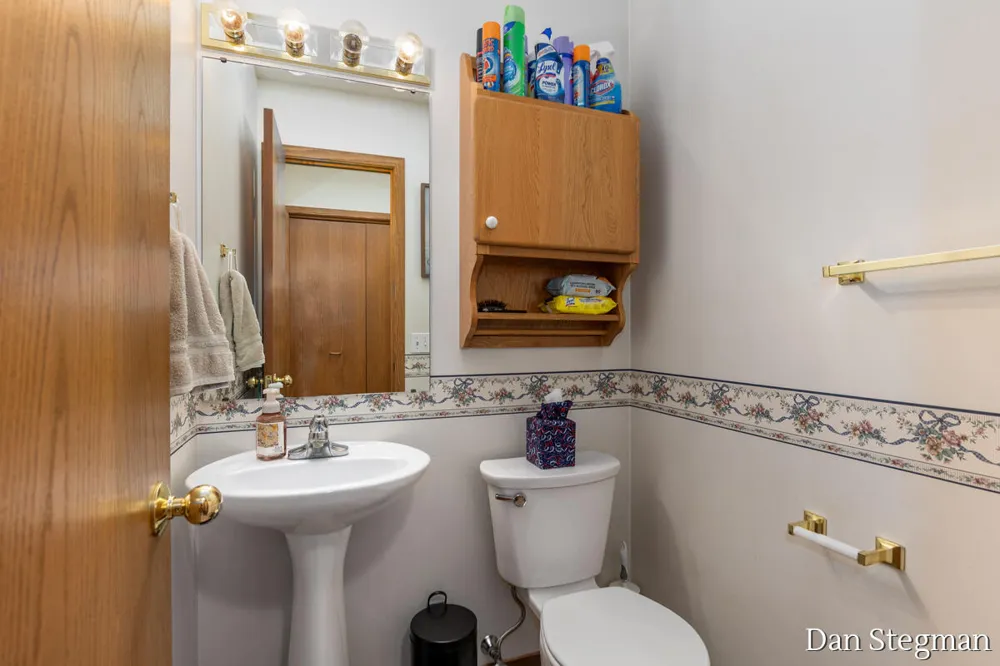 1421 Hollow Ridge Drive NE Rockford City, MI 49341
