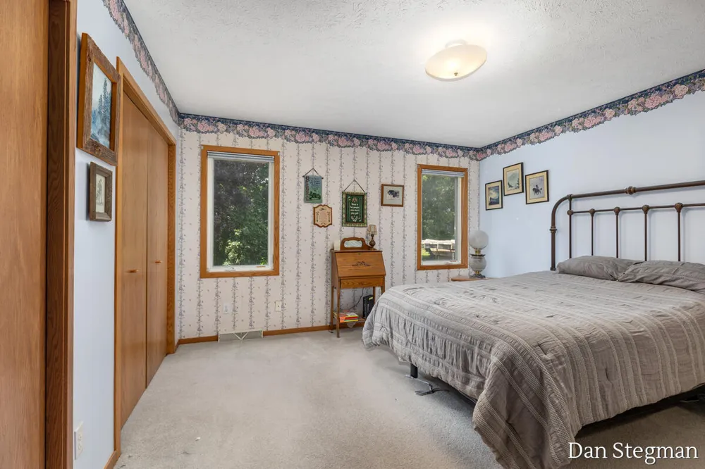 1421 Hollow Ridge Drive NE Rockford City, MI 49341